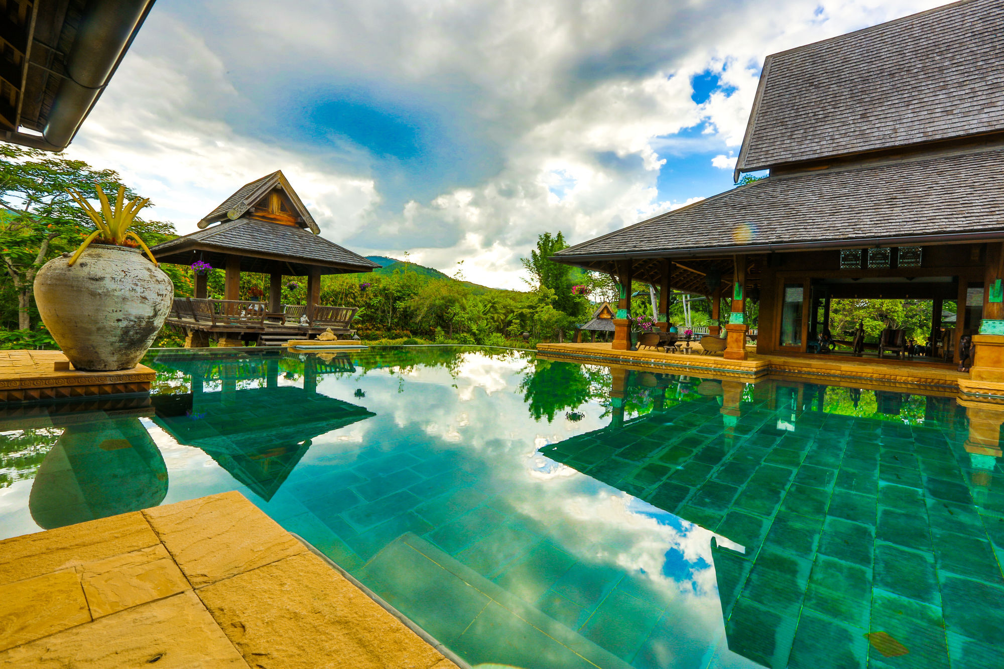 Howie'S Homestay Mae Rim Bagian luar foto